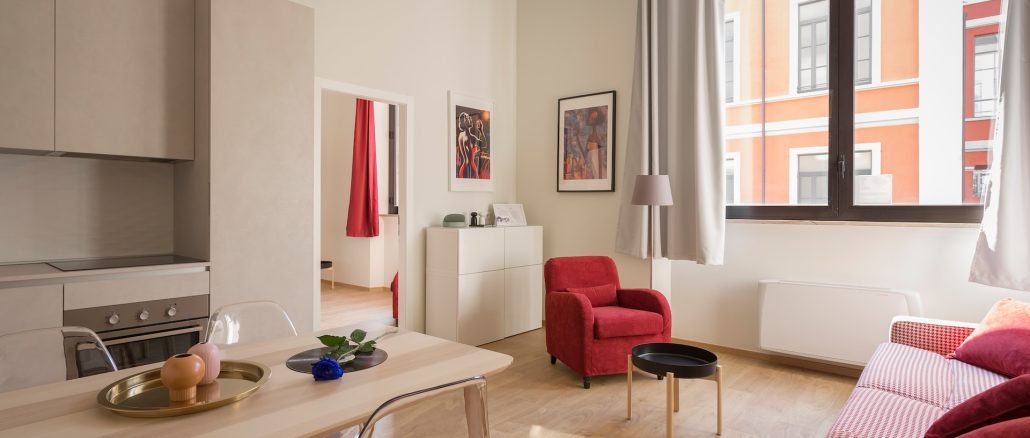 living room beige and red